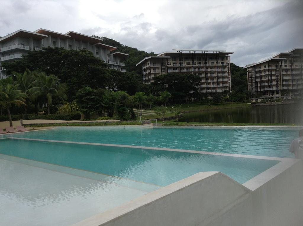 Pico Beach Front Condo Nasugbu Exterior photo